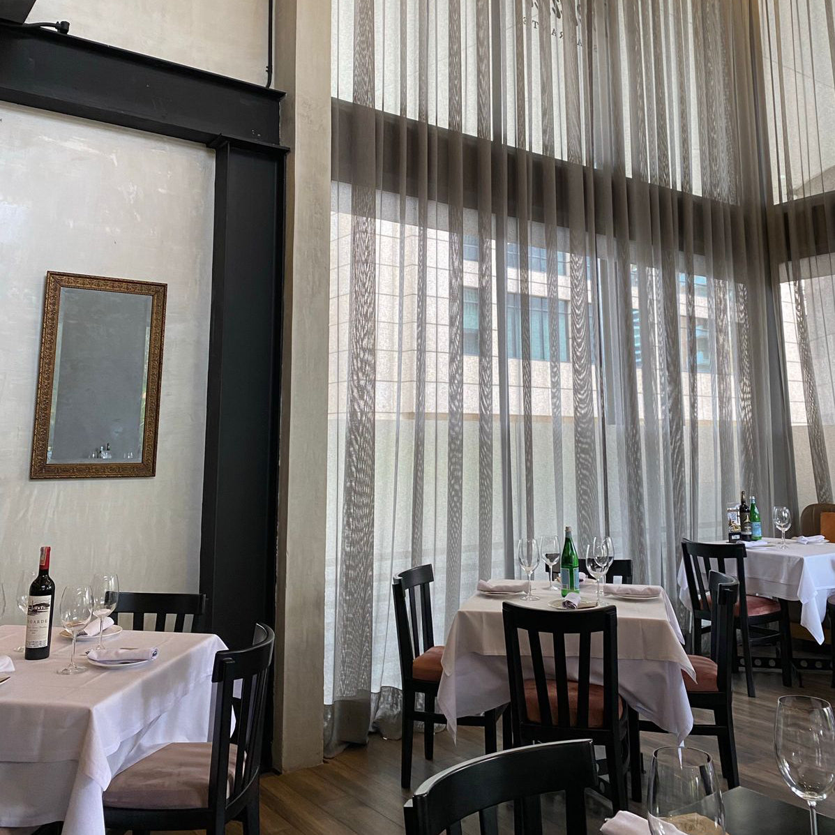 Bellini table for four