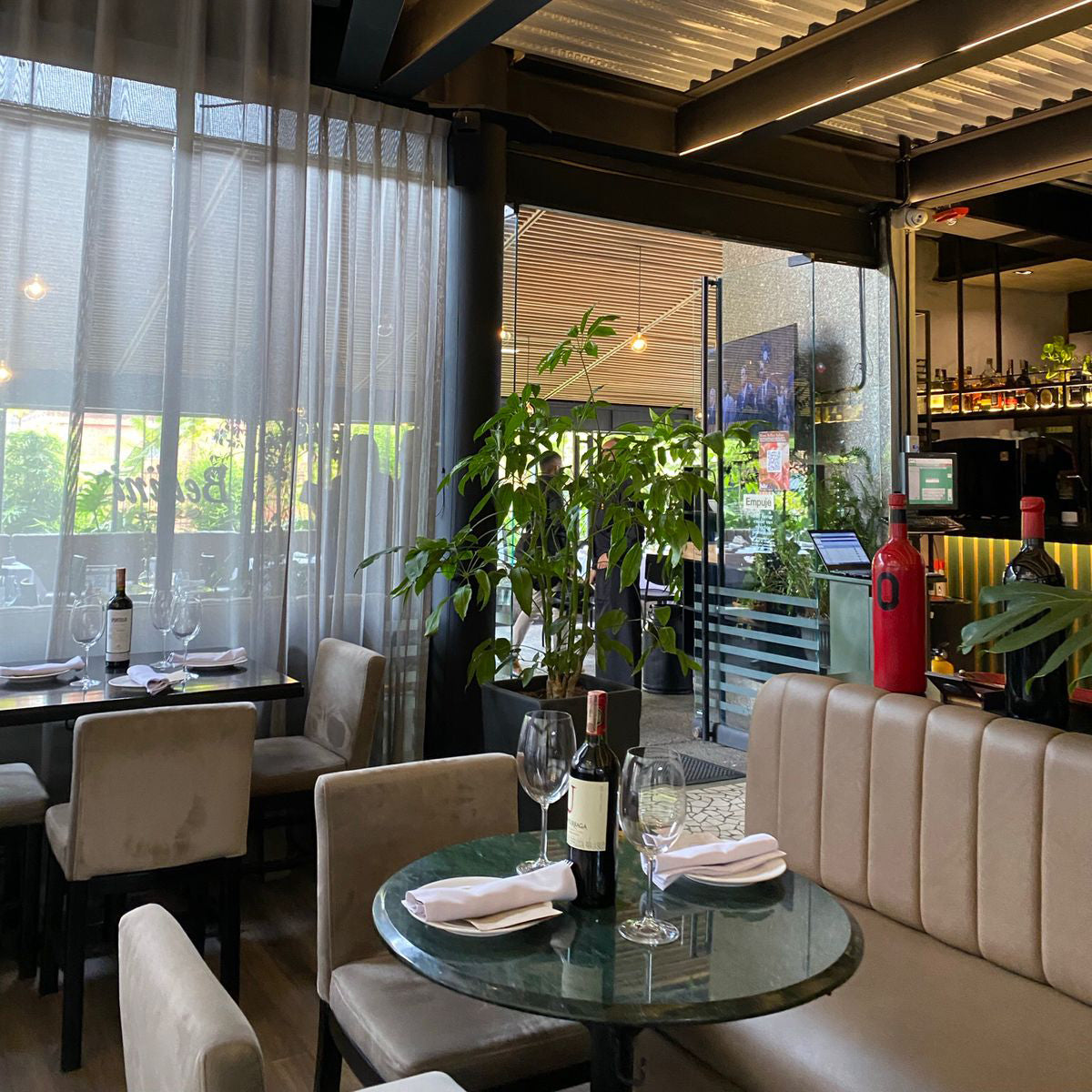 Bellini table for two